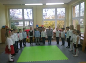 Świętowanie Dnia 11 Listopada w grupie V