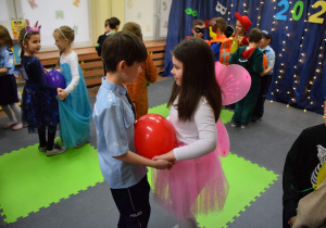 taniec z balonem