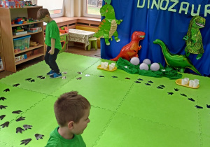 Maks na szlaku dinozaura