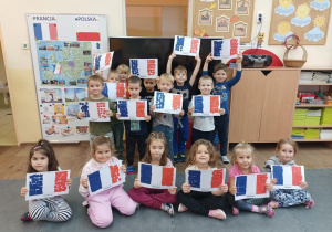 Dzieci poznają Francję