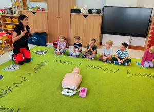 NA RATUNEK - zajęcia z udzielania pierwszej pomocy w grupie III