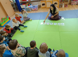 Zajęcia językowe w ramach projektu ,,AKADEMIA KOMPETENCJI - WSPARCIE EDUKACJI PRZEDSZKOLNEJ W GMINIE ŁASK"- grupa V