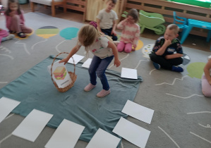 We're going on a picnic..-dziemy na piknik