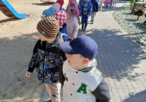 Zdjęcie 1 na 58