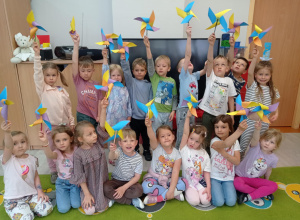 Zajęcia przyrodniczo-ekologiczne w gr III w ramach projektu "Akademia kompetencji- wsparcie edukacji przedszkolnej w gminie Łask".