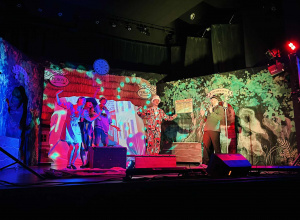 Wycieczka do ŁDK na spektakl, pt. "Lokomotywa Pana Tuwima" (gr. II, III, IV, V)