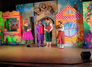 „Dziadek do orzechów” - wycieczka do Ratusza w Zduńskiej Woli na spektakl teatralny. FILM