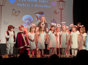 Wśród nocnej ciszy…- rodzinne Jasełka w Łaskim Domu Kultury- grupa IV