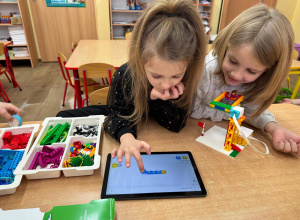 Zajęcia z elementami robotyki w grupie IV