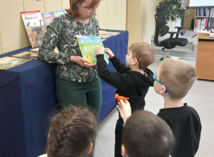"Tropem Dinozaurów" warsztaty w Bibliotece Pedagogicznej w Łasku, grupa II