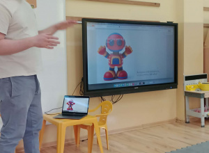 Wizyta gościa specjalnego- pan programista. Grupa VI.