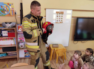 Wizyta gościa specjalnego- pan strażak. Grupa VI