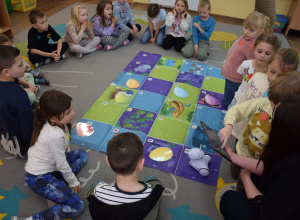 Zabawy z Wielkanocnym Zającem - zajęcie w grupie IV