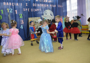 Zdjęcie 24 na 53