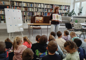 Dzieci w bibliotece