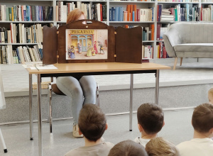 Zawody wokół nas - wizyta w bibliotece gr. IV
