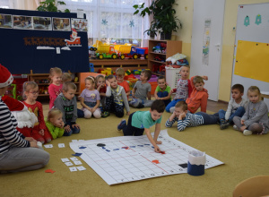 Zajęcie "Zabawy matematyczne z Mikołajem" gr.IV