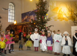 Uroczystość Jasełek Bożonarodzeniowych w Kościele Św. Faustyny - gr. IV